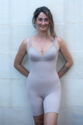 Load image into Gallery viewer, Emana Body Braless Medium Shorts