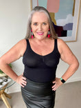 Load image into Gallery viewer, Control Figure Shaping Tank Top